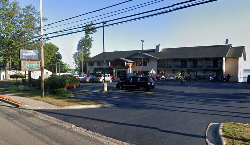 Big Oak Motel - Now Beachfront Hotel (newer photo)